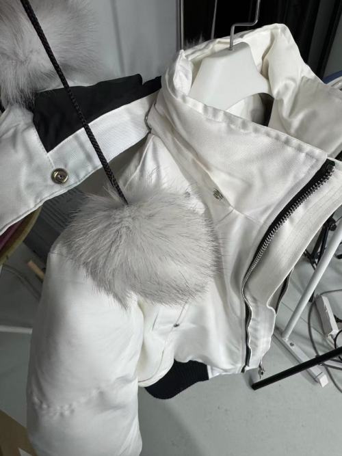 Moose Knuckles White Jacket White Wool Collar review