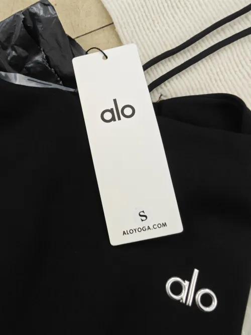 Alo Yoga Accolade Black Tracksuit review 