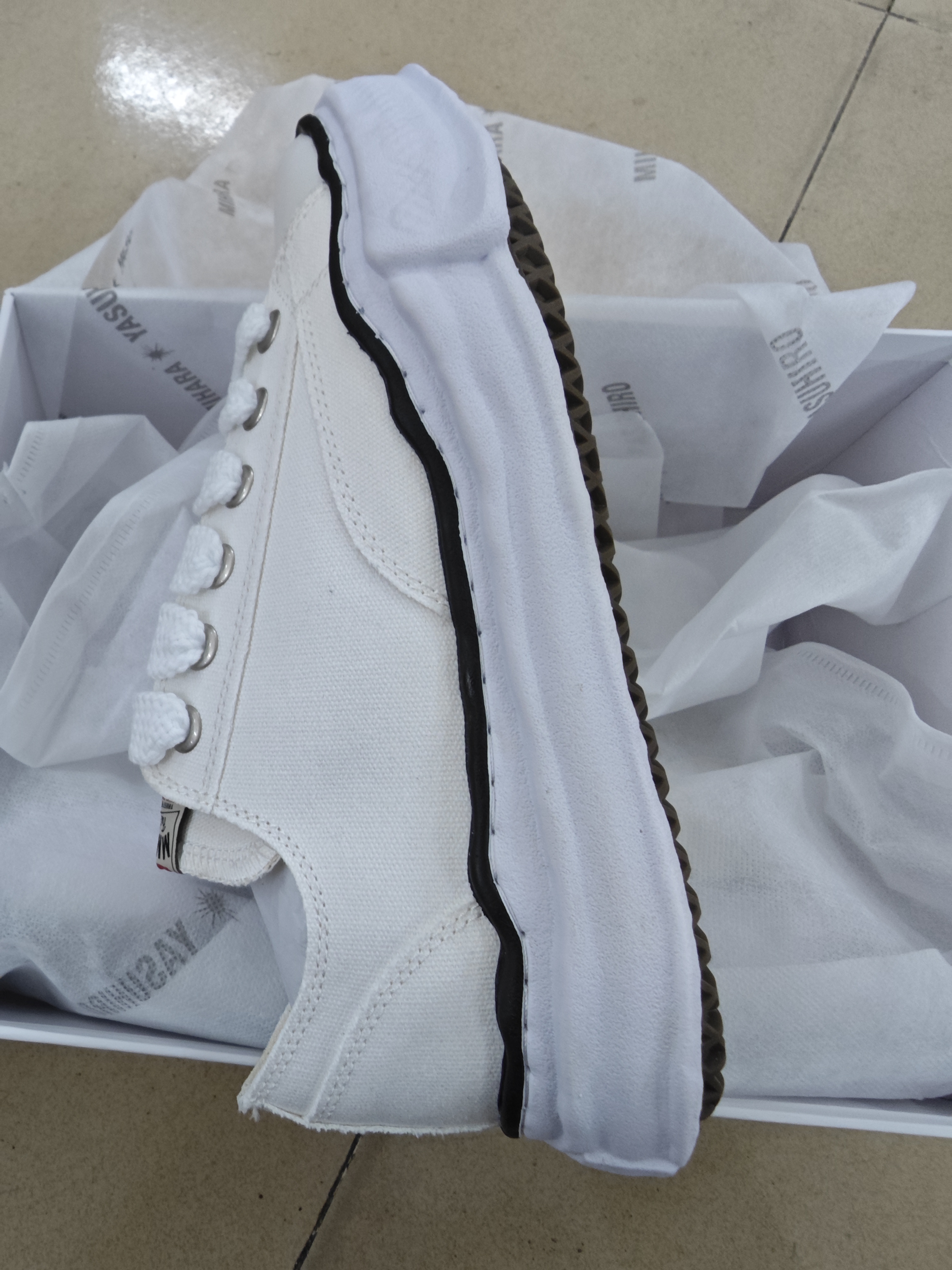 PK God Batch MIHARA YASUHIRO White White and Black Lines NO.723 review Jeremy Zuna 01