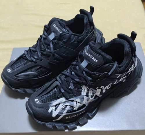 Balenciaga Track Sneaker White Graffiti 542436 WTRHW 1090 review 