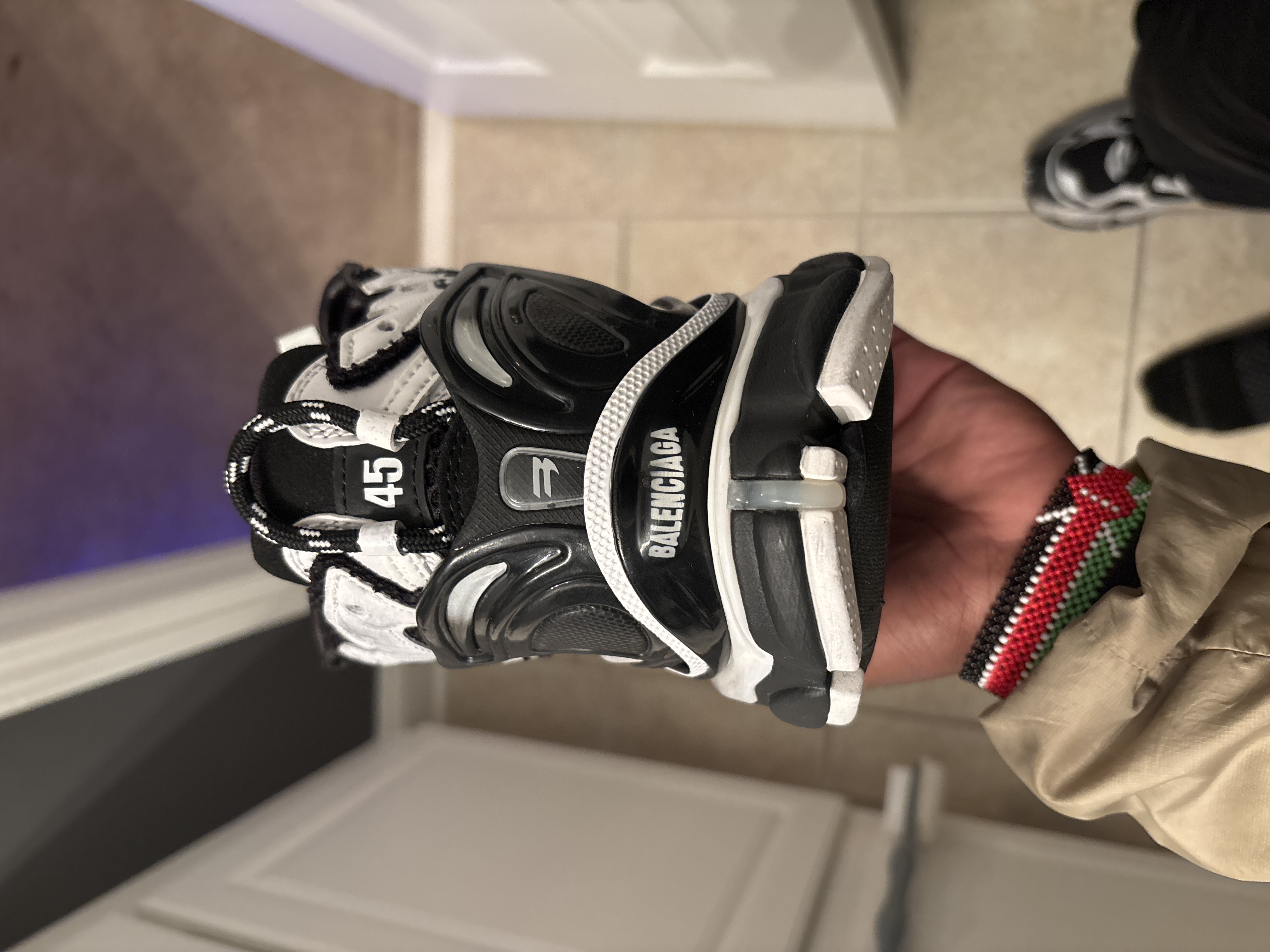 PK God Batch Balenciaga Runner Sneaker 'White Black' 772774 W3RMU 9010 review Rel 02