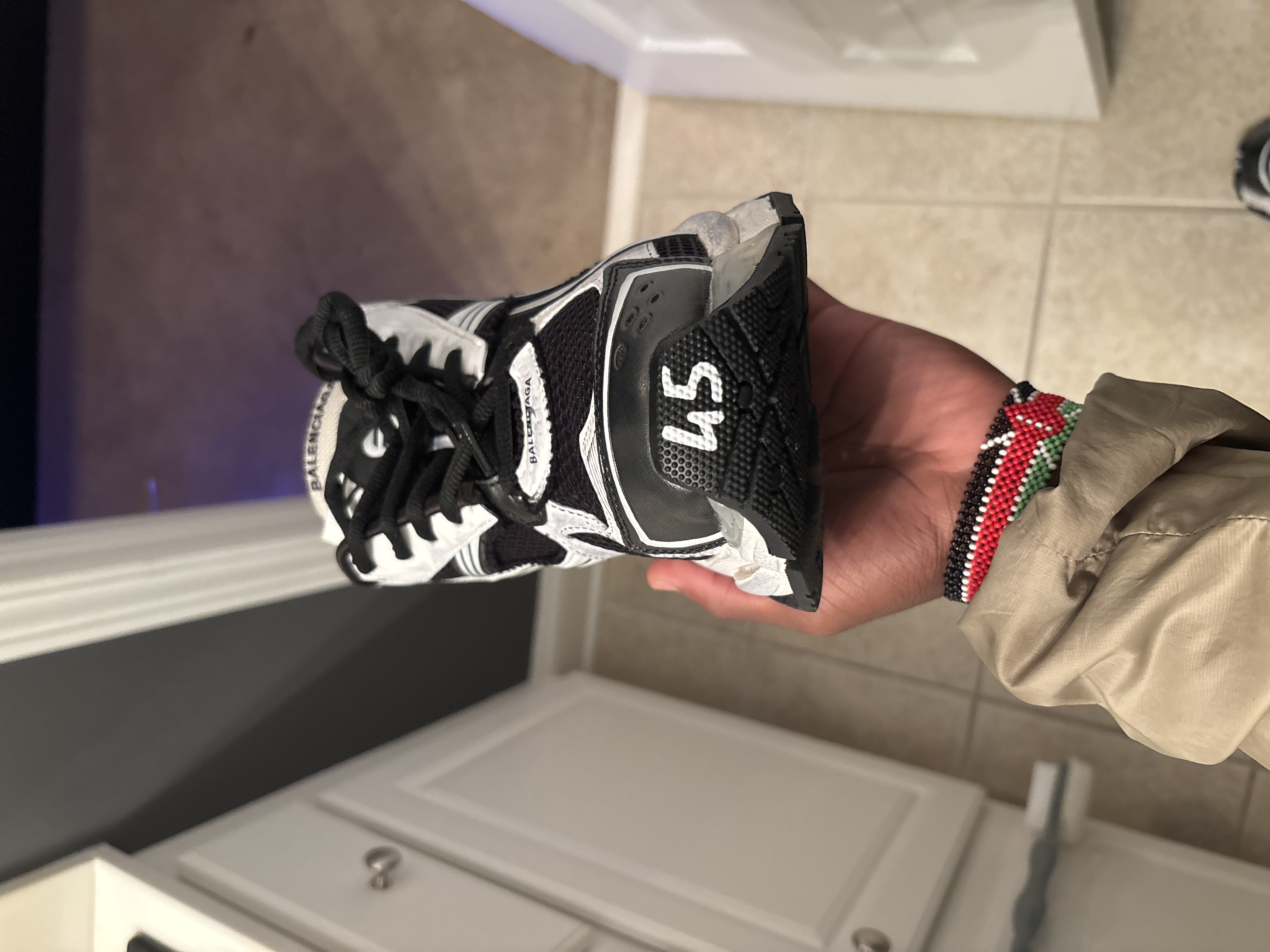 PK God Batch Balenciaga Runner Sneaker 'White Black' 772774 W3RMU 9010 review Rel 03