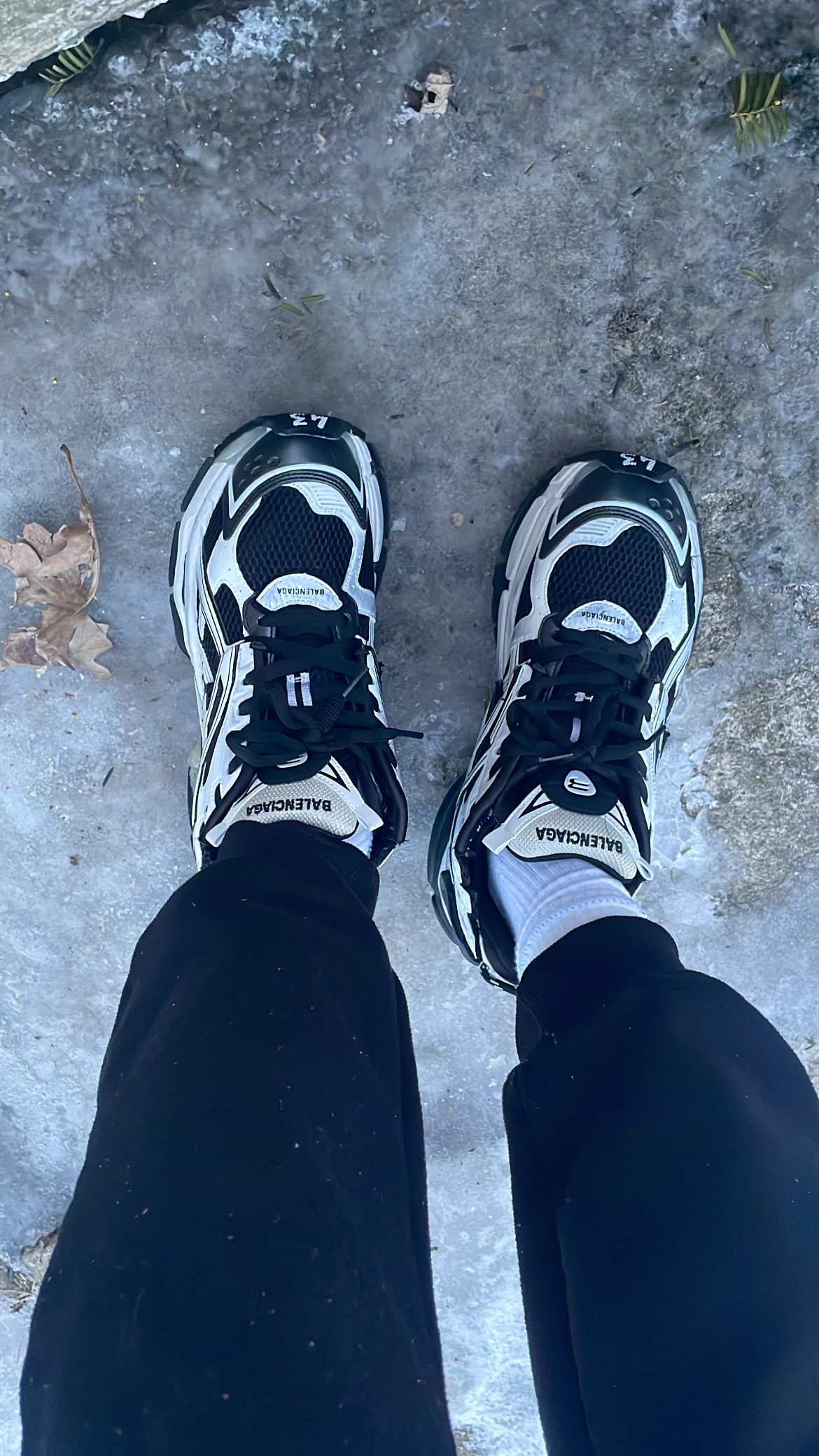 PK God Batch Balenciaga Runner Black White review balenci