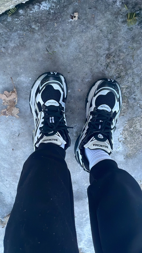 PK God Batch Balenciaga Runner Black White review 