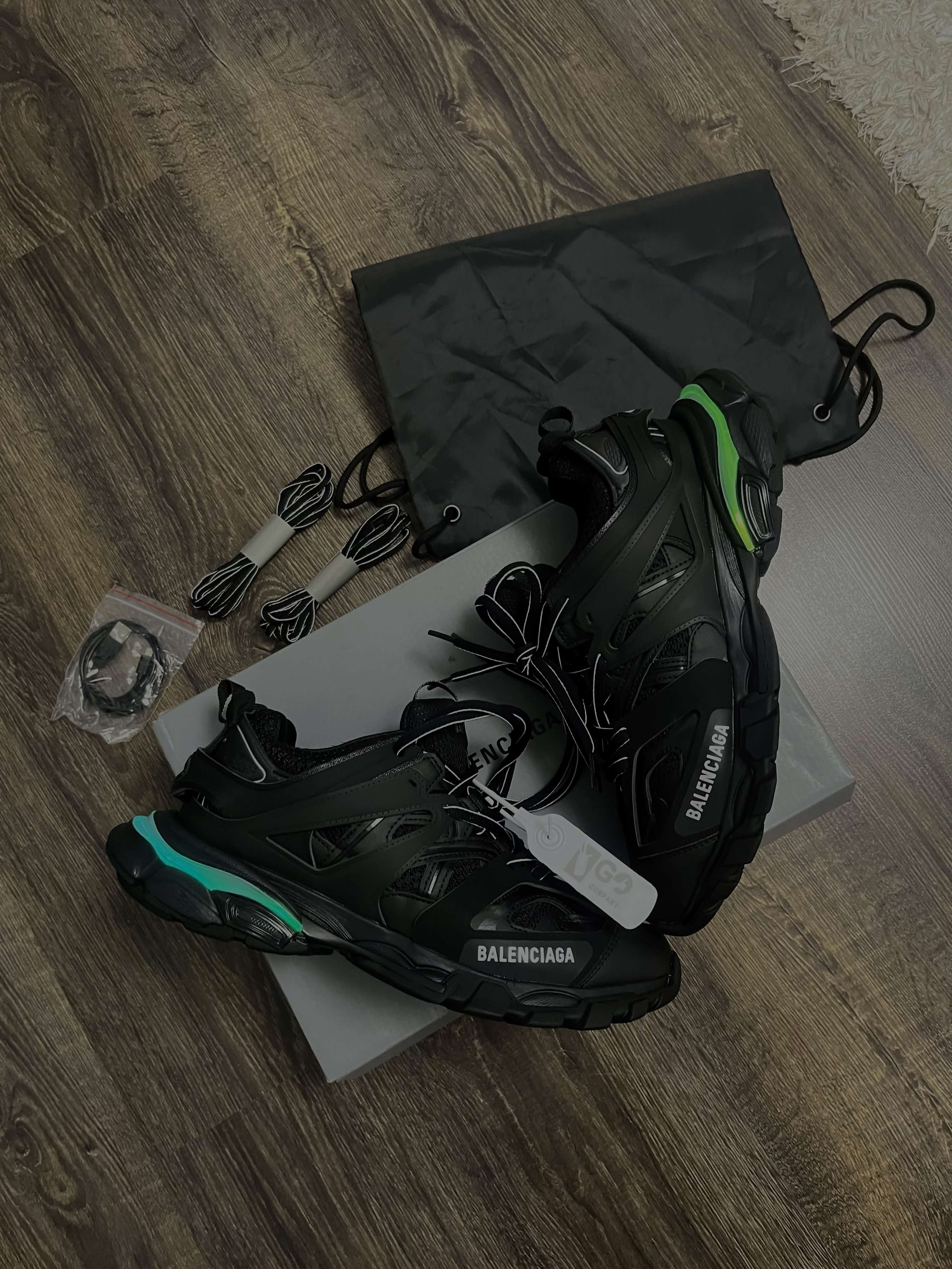 Balenciaga Track Black 555032 W1GB7 1000 (LED) review E*** 00