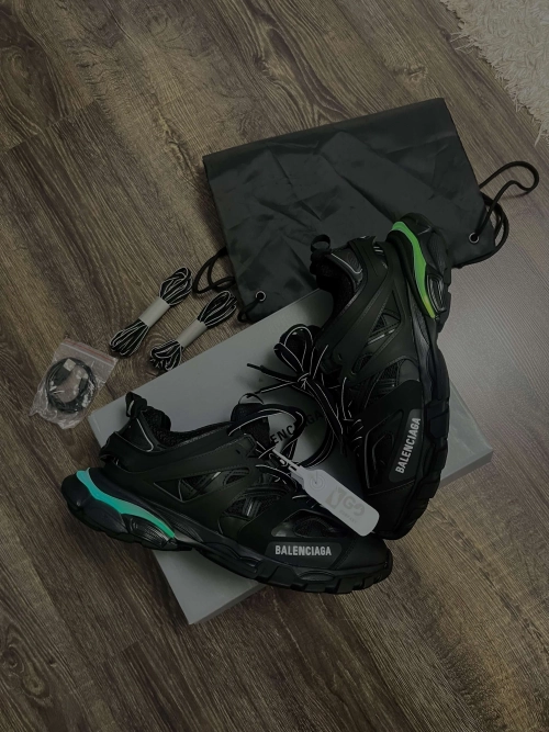Balenciaga Track Black 555032 W1GB7 1000 (LED) review 