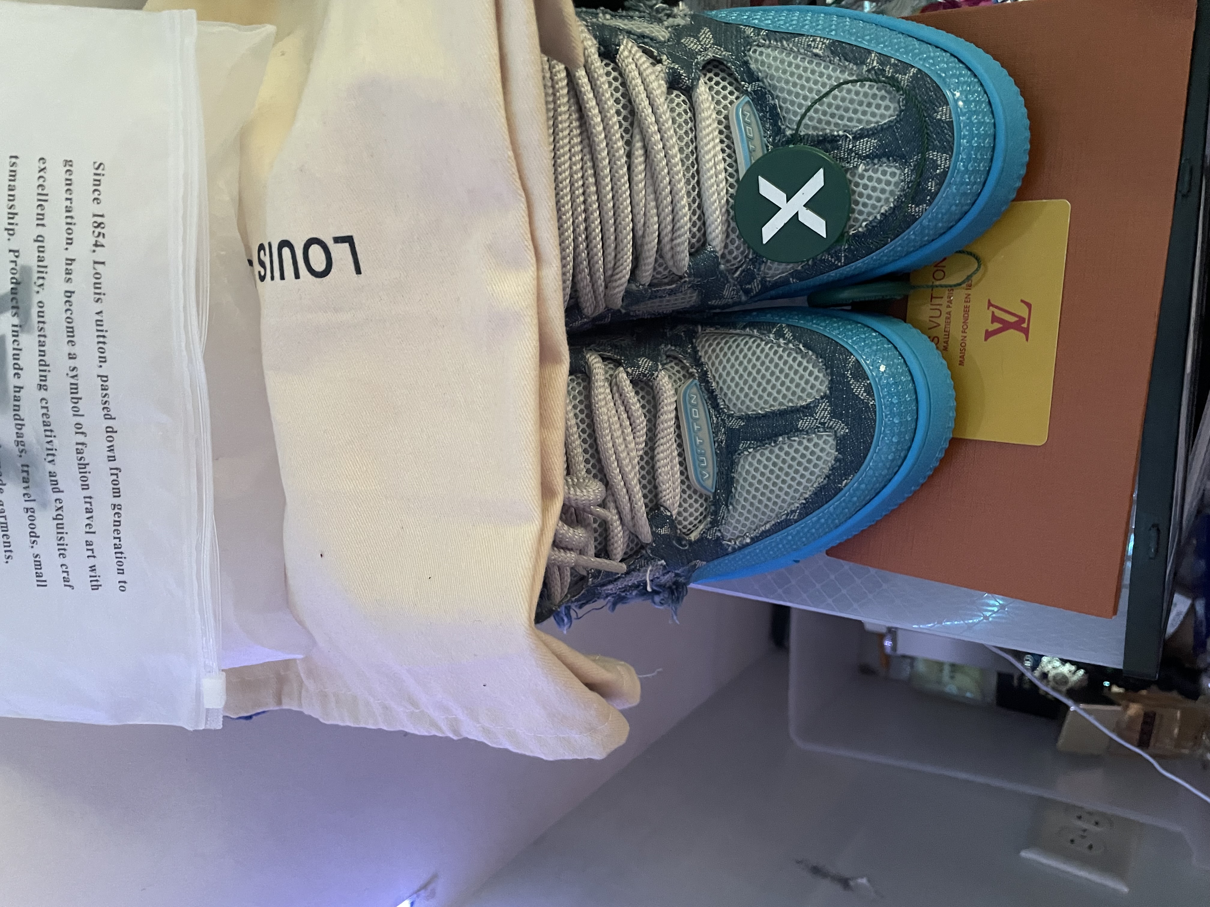  LOUIS VUITTON Lan Brick review montae 00