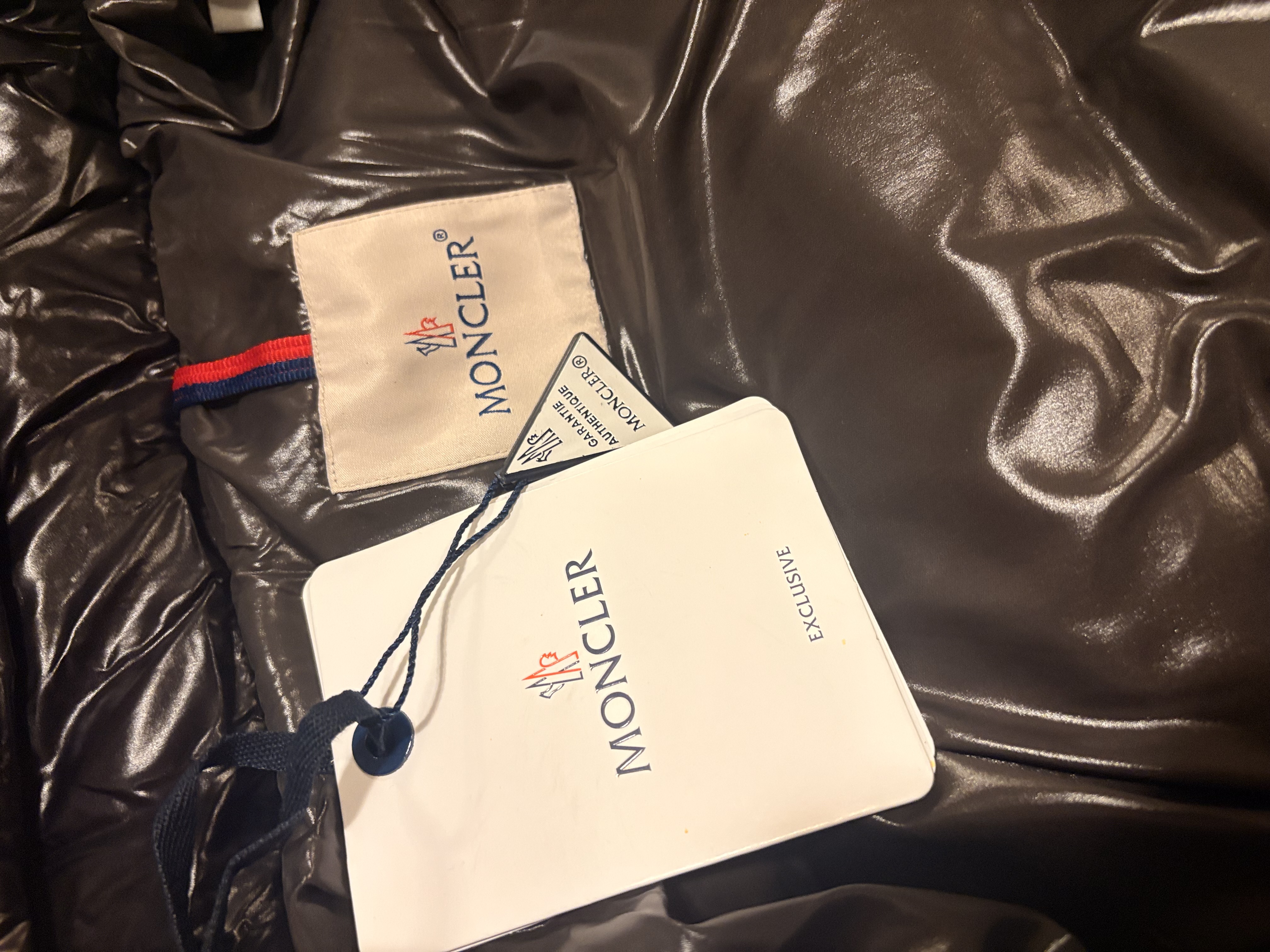 Moncler Maya Short Down Jacket Black (NFC) review Ryan Thigpen 04