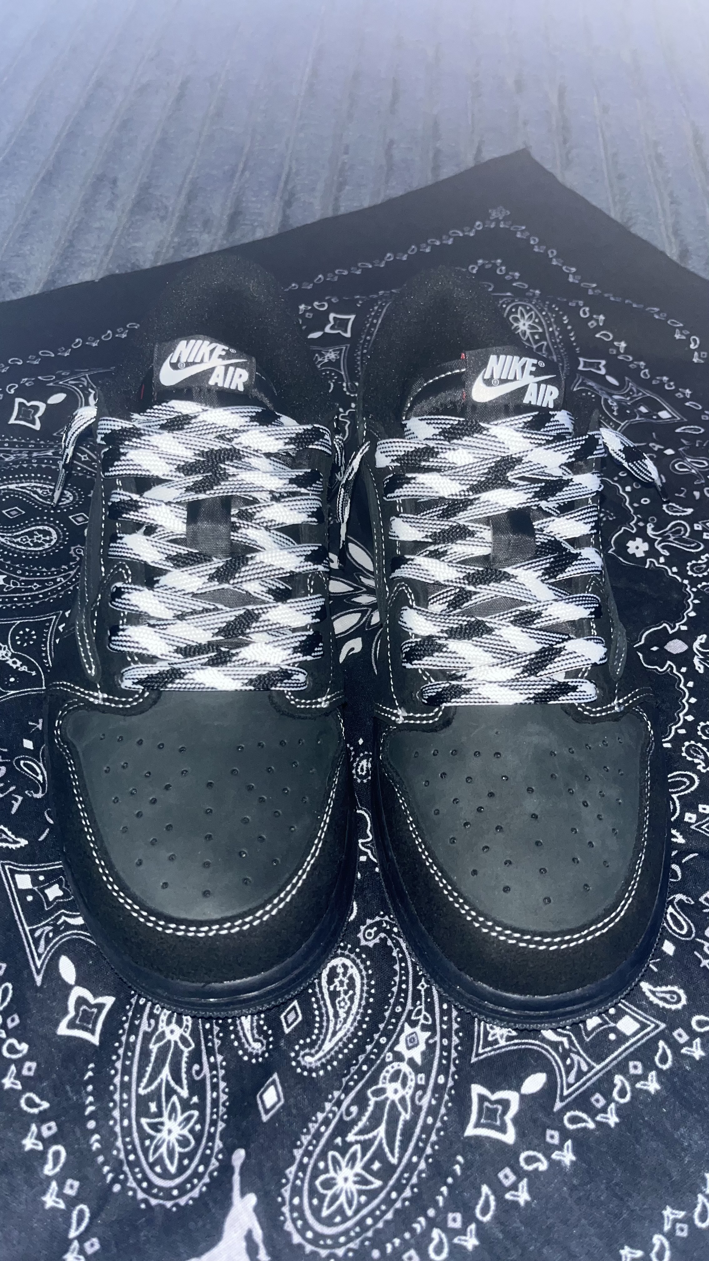 【Flash Sale】Air Jordan 1 Retro Low OG SP Travis Scott Black Phantom DM7866-001 review Gabe 04