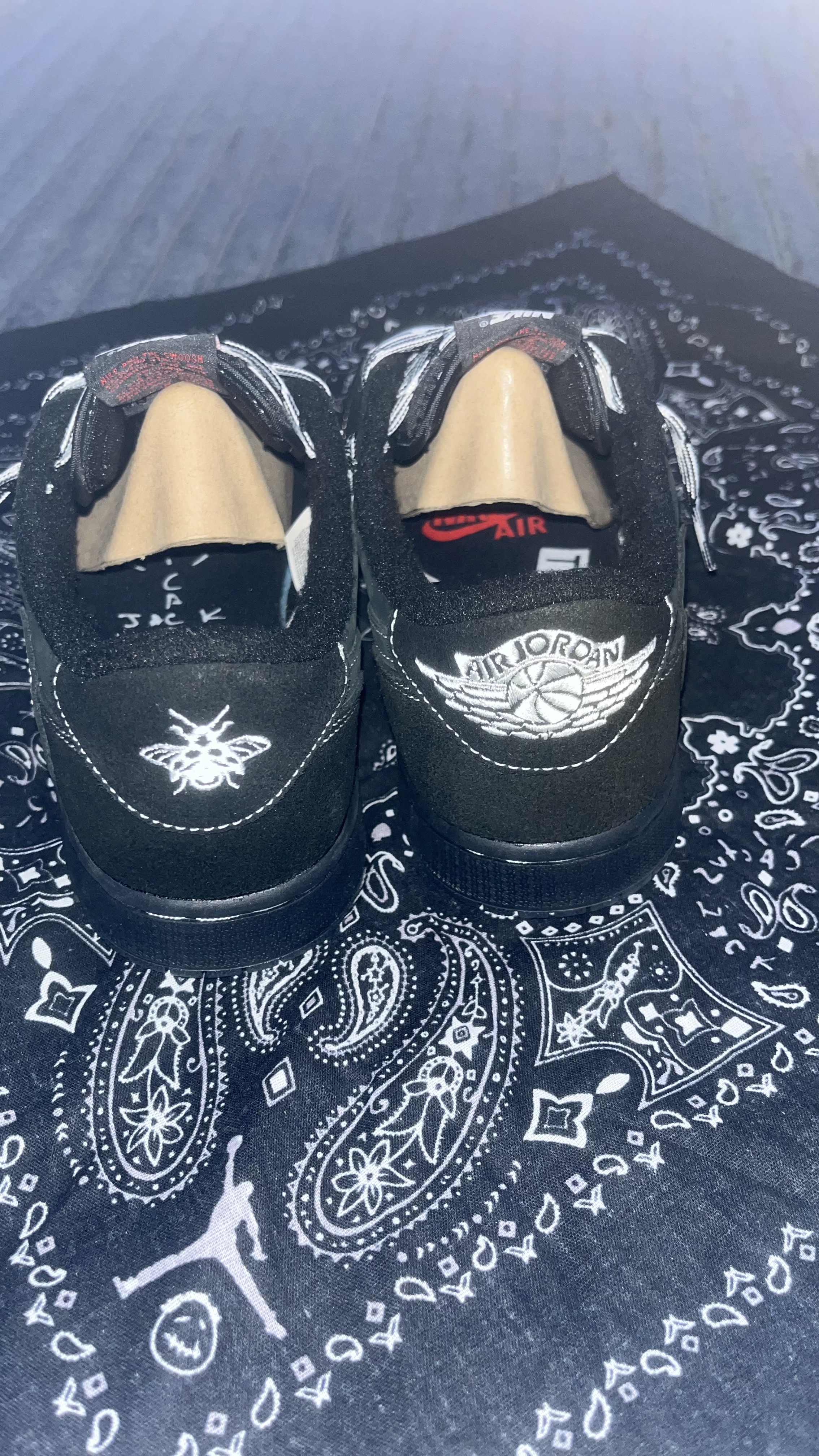 【Flash Sale】Air Jordan 1 Retro Low OG SP Travis Scott Black Phantom DM7866-001 review Gabe 05