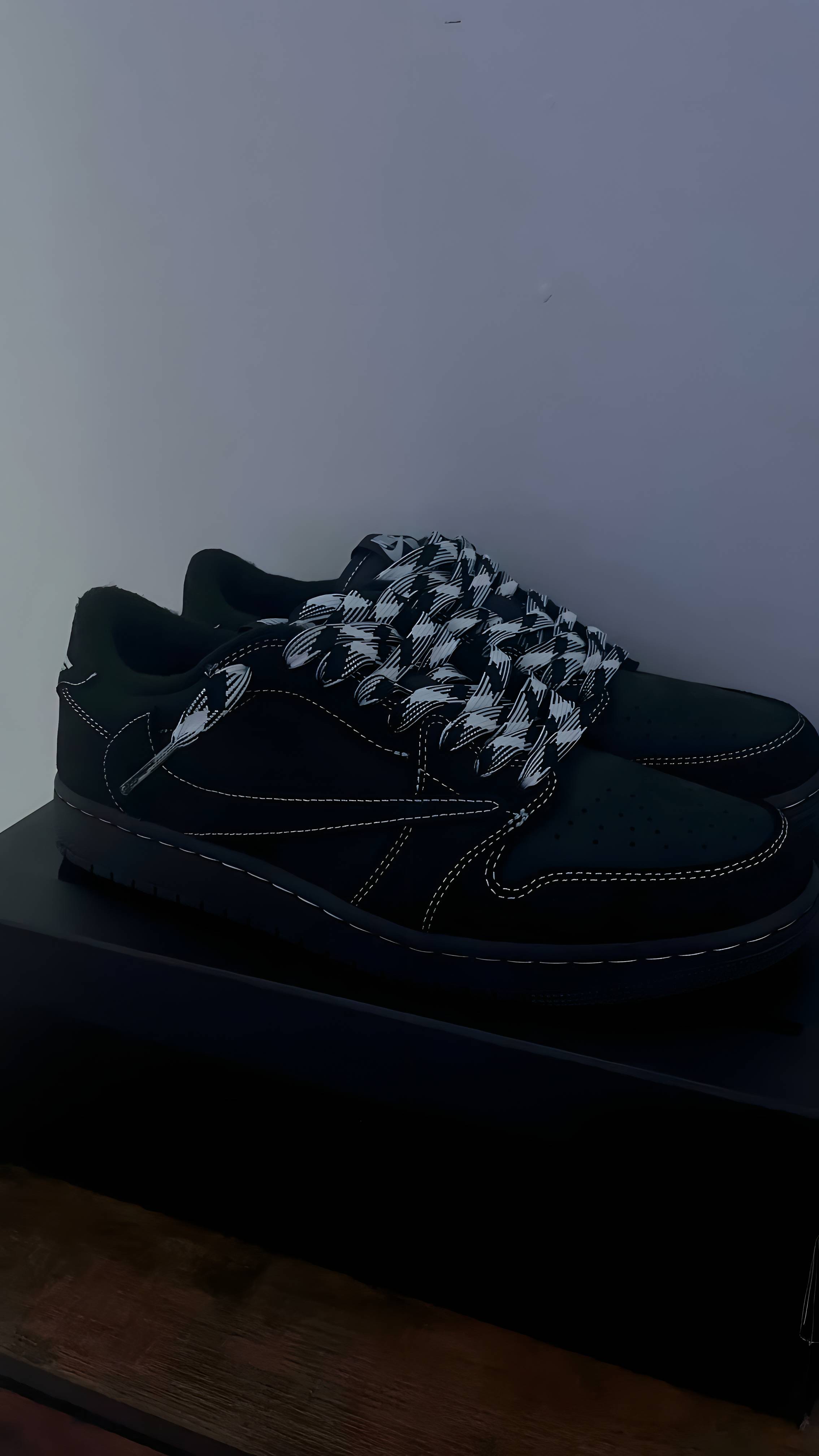 【Flash Sale】Air Jordan 1 Retro Low OG SP Travis Scott Black Phantom DM7866-001 review Gabriel