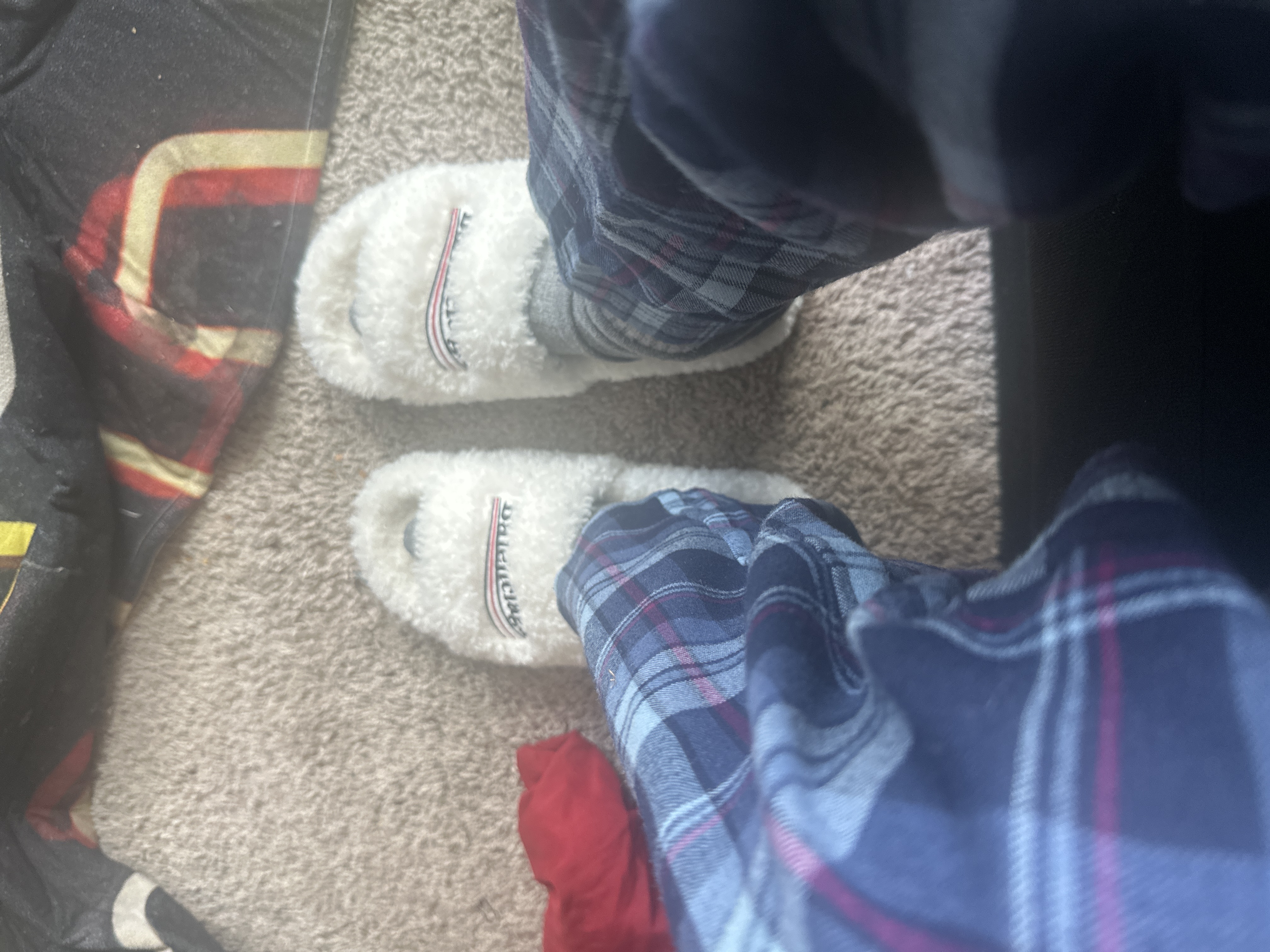 Balenciaga Furry Slides White review 0