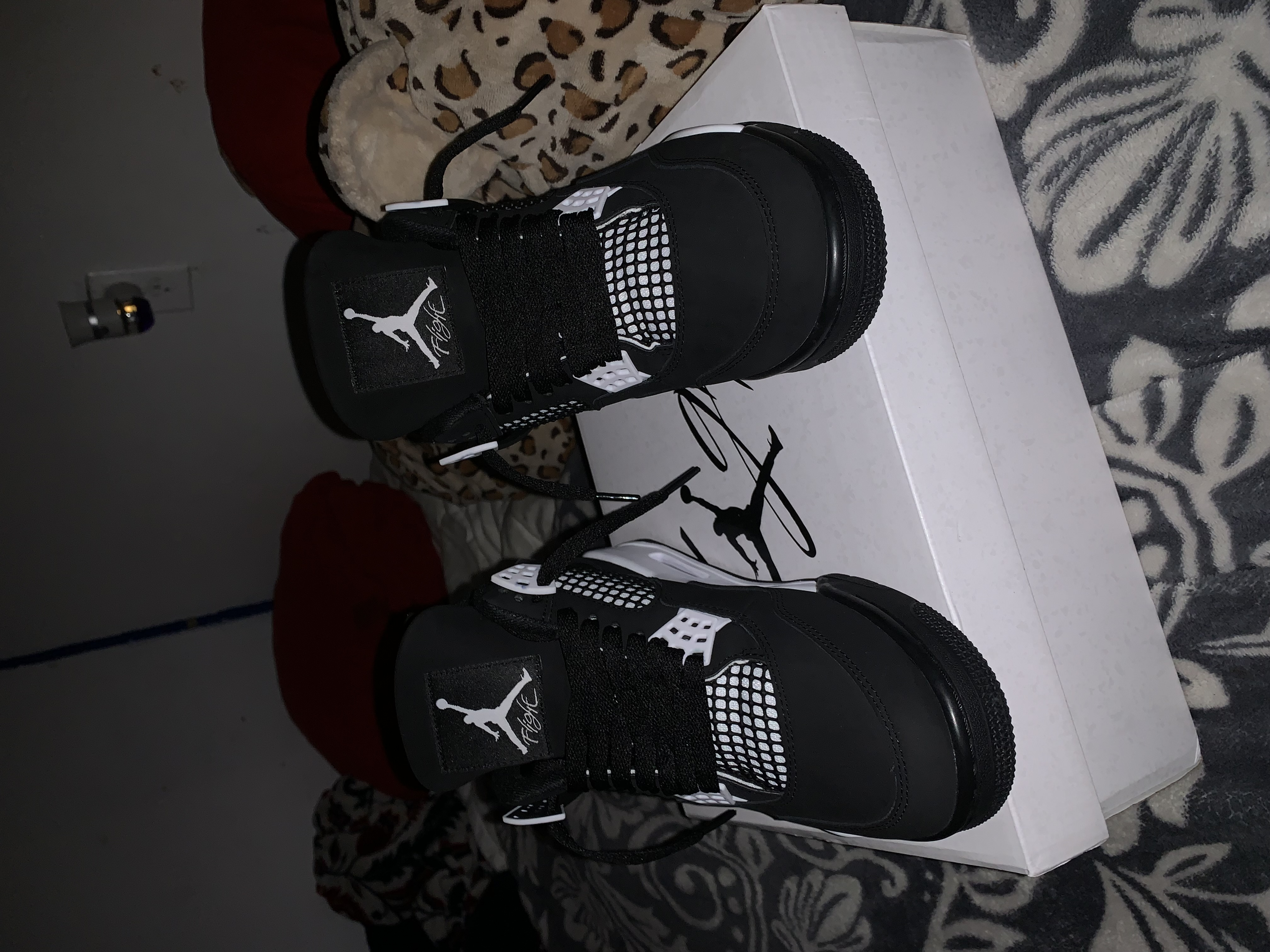 Special offer Batch Air Jordan 4 White Thunder FQ8138-001 review 0