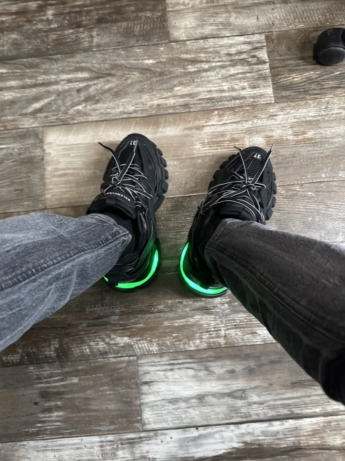 Balenciaga Track Black 555032 W1GB7 1000 (LED) reviewed by