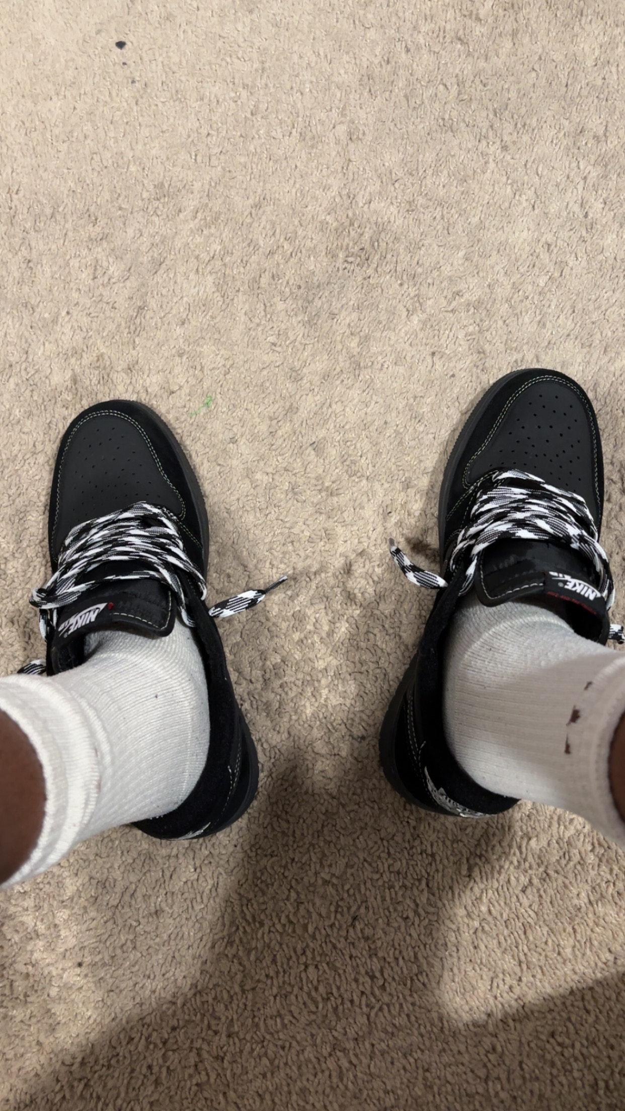 【Flash Sale】Air Jordan 1 Retro Low OG SP Travis Scott Black Phantom DM7866-001 review 0