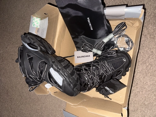 Balenciaga Track Black 555032 W1GB7 1000 (LED) reviewed by