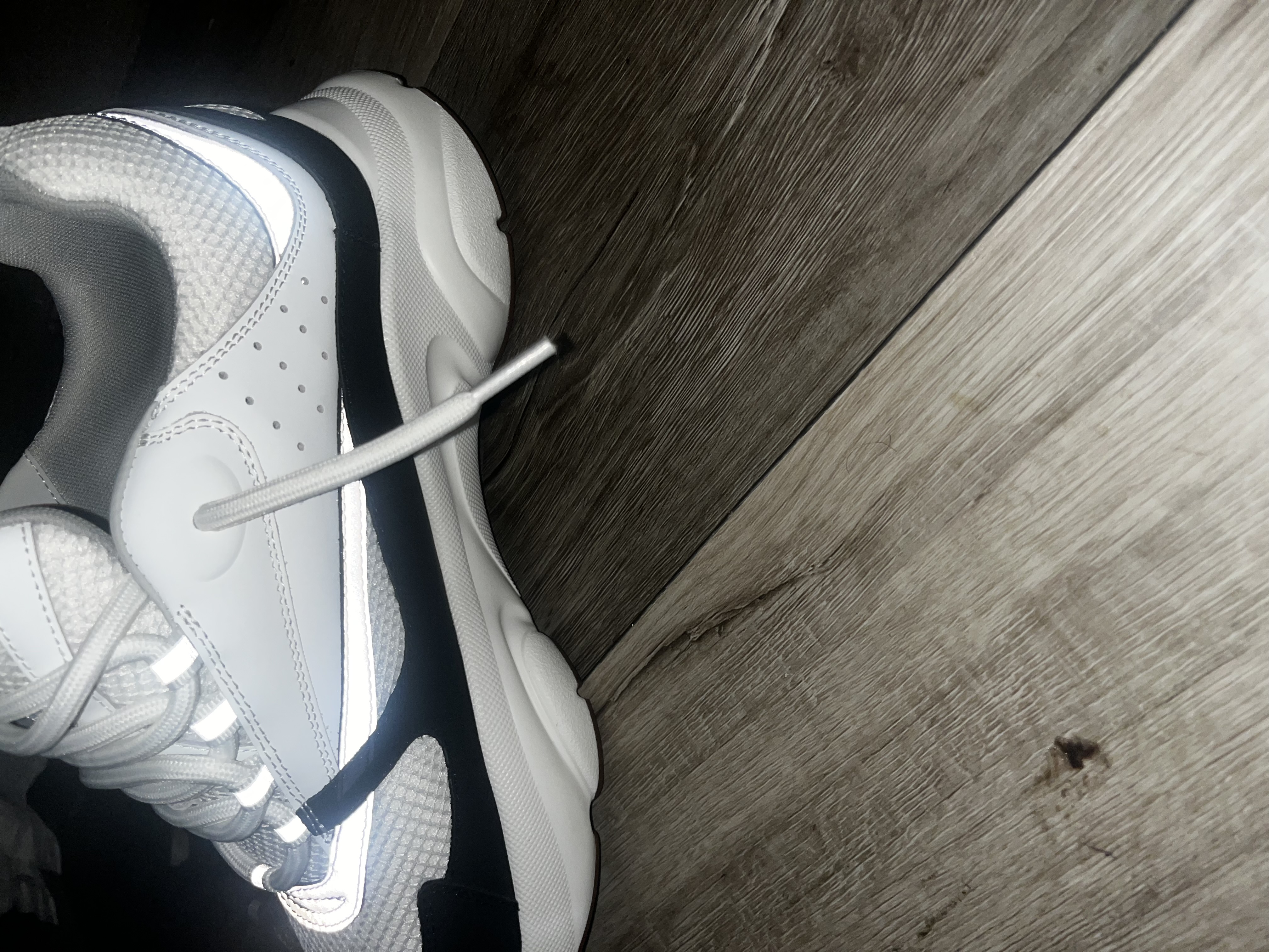 PK God Batch Dior White Black 'B22' Sneakers Cream review Teckeynot 02