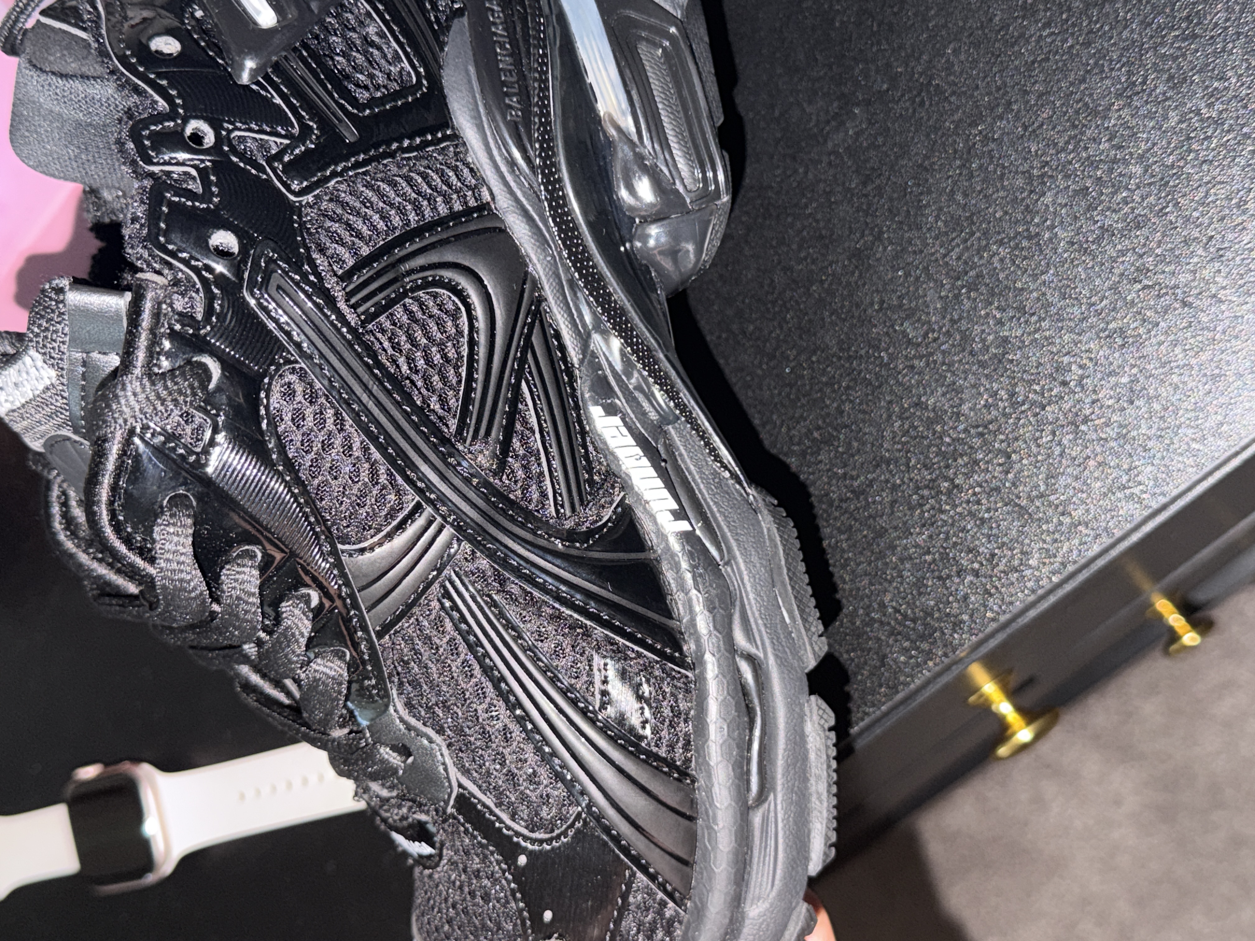 PK God Batch Balenciaga Runner Black LED review ? 02