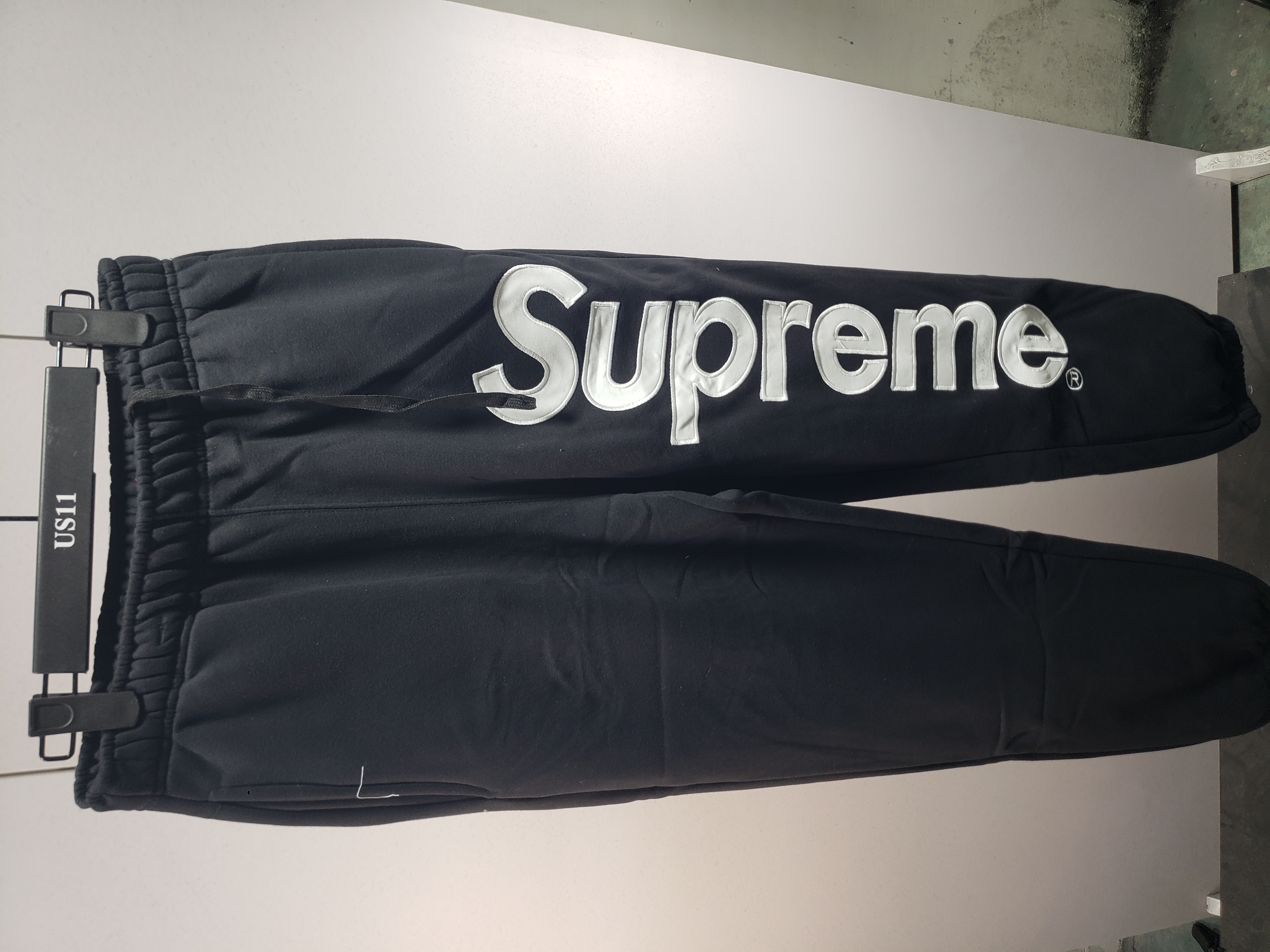 Supreme Satin Appliqué Tracksuit Black review Daniellys Gonzalez 03