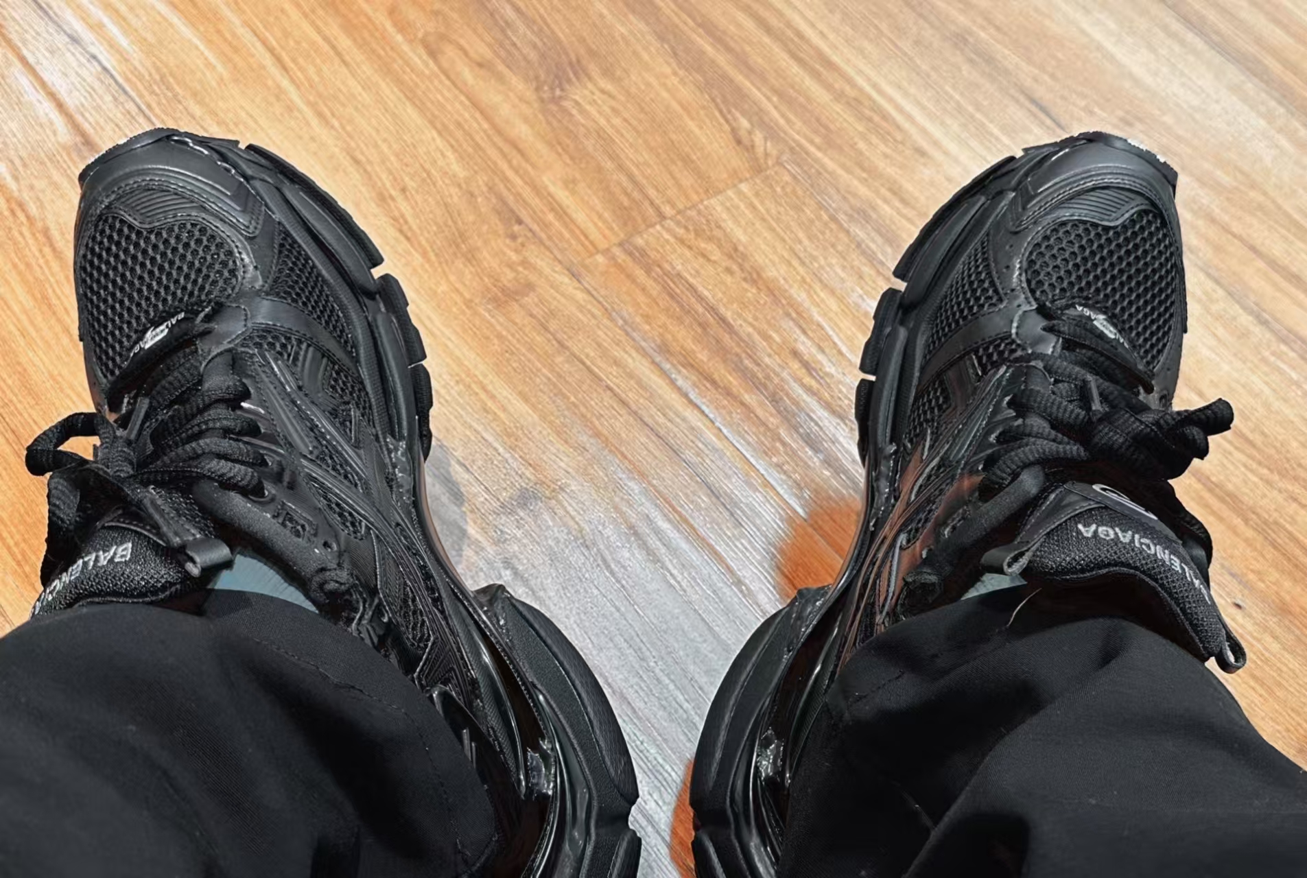 PK God Batch Balenciaga Runner Black LED review 0