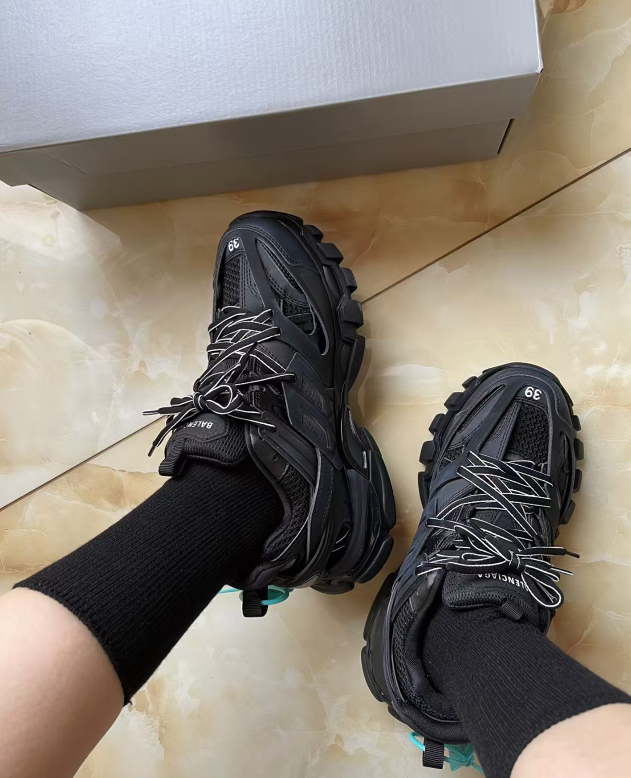 Balenciaga Track Black 555032 W1GB7 1000 (LED) review 0