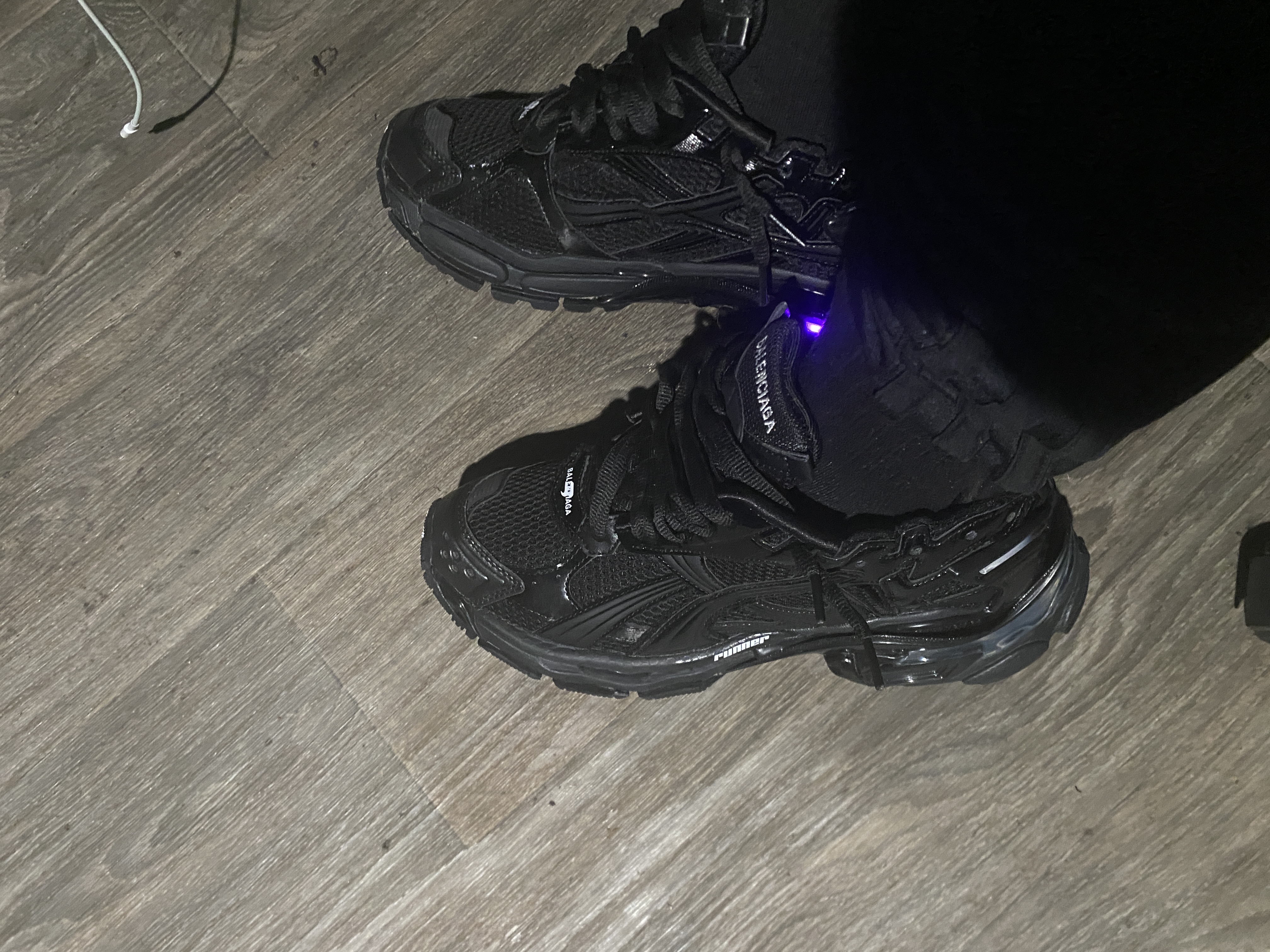 PK God Batch Balenciaga Runner Black (LED) review Jayshawn 02