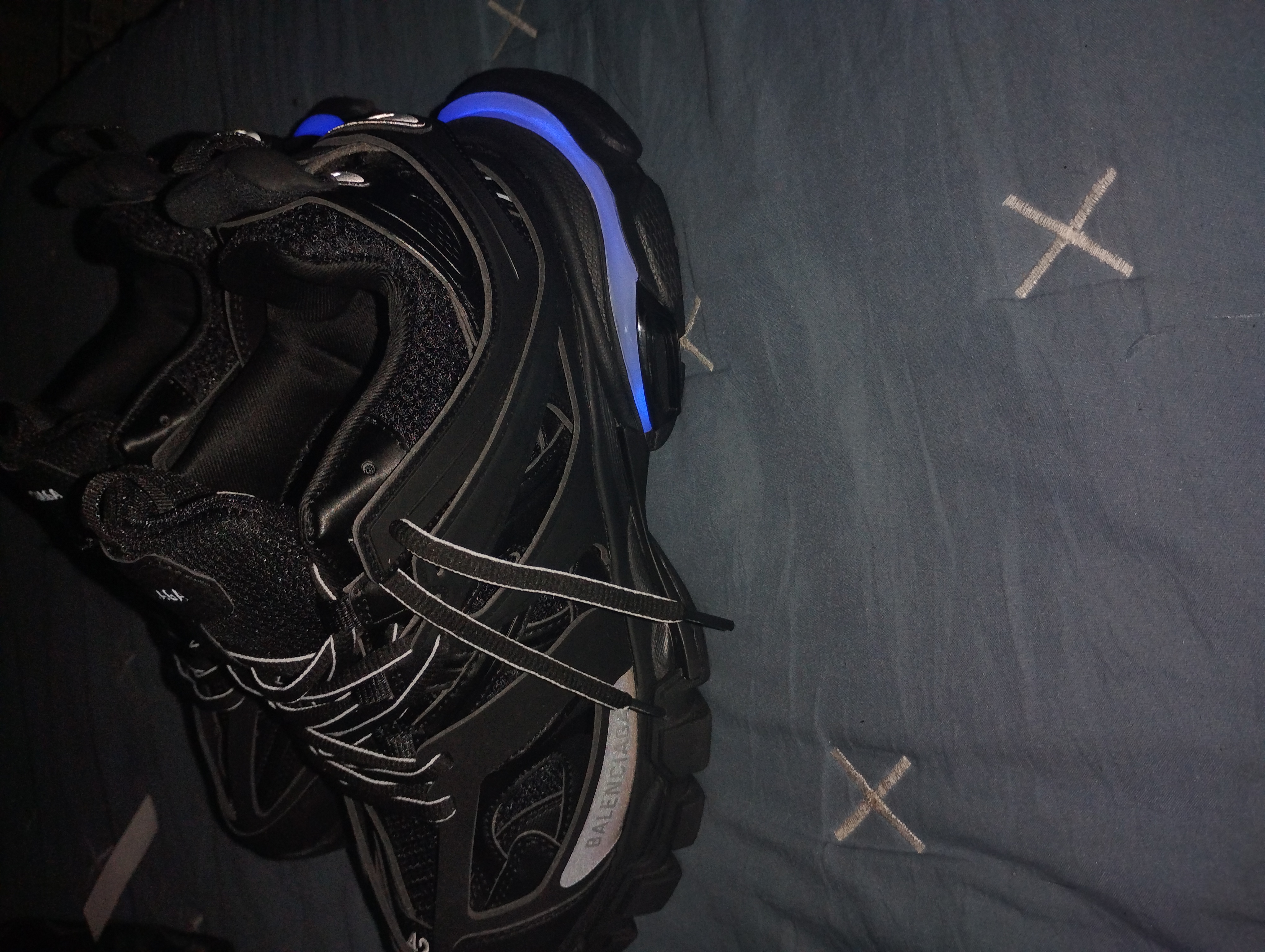 Balenciaga Track Black 555032 W1GB7 1000 (LED) review Atdel Lainez 02