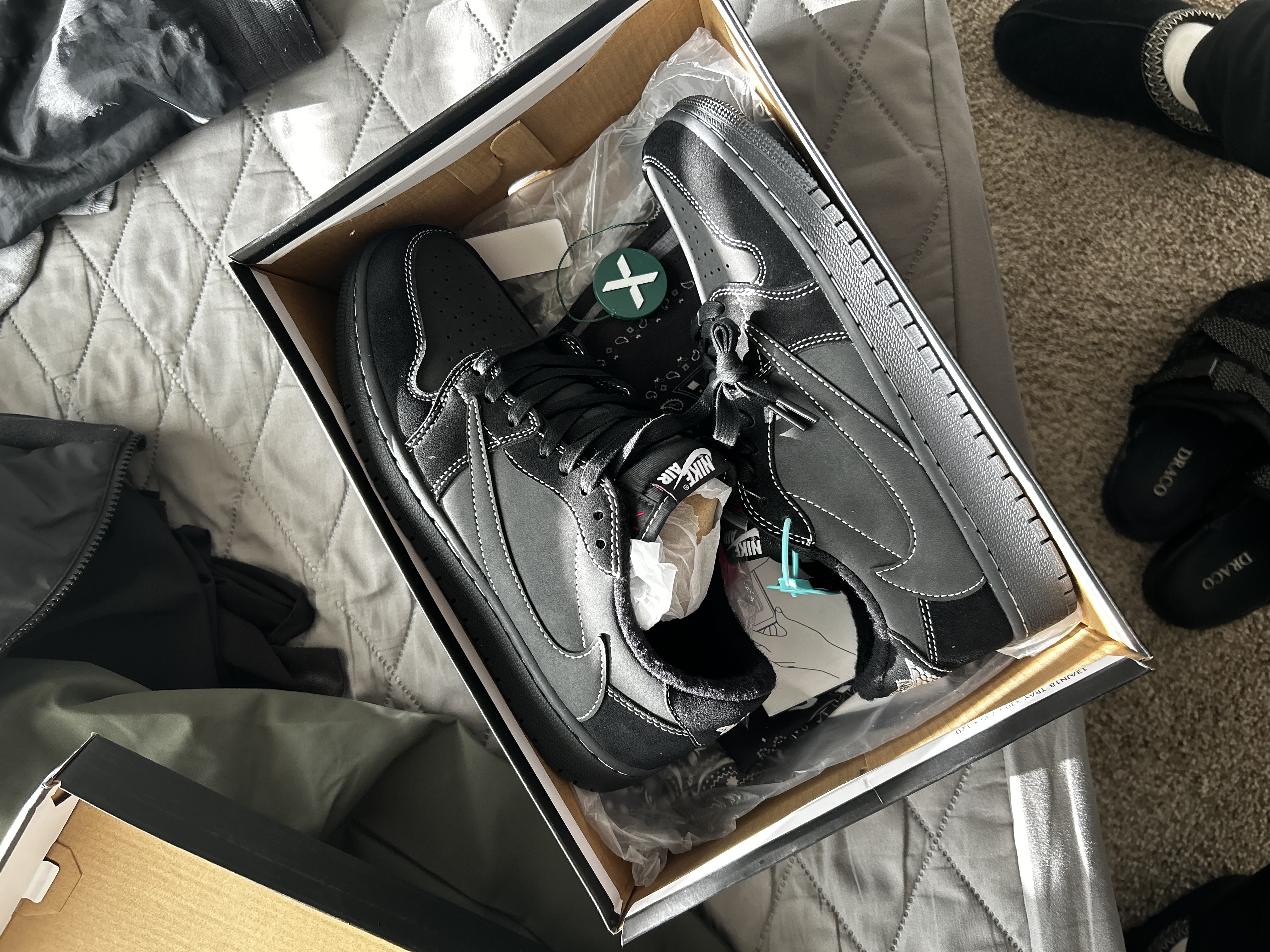 【Flash Sale】Air Jordan 1 Retro Low OG SP Travis Scott Black Phantom DM7866-001 review Jayden 02