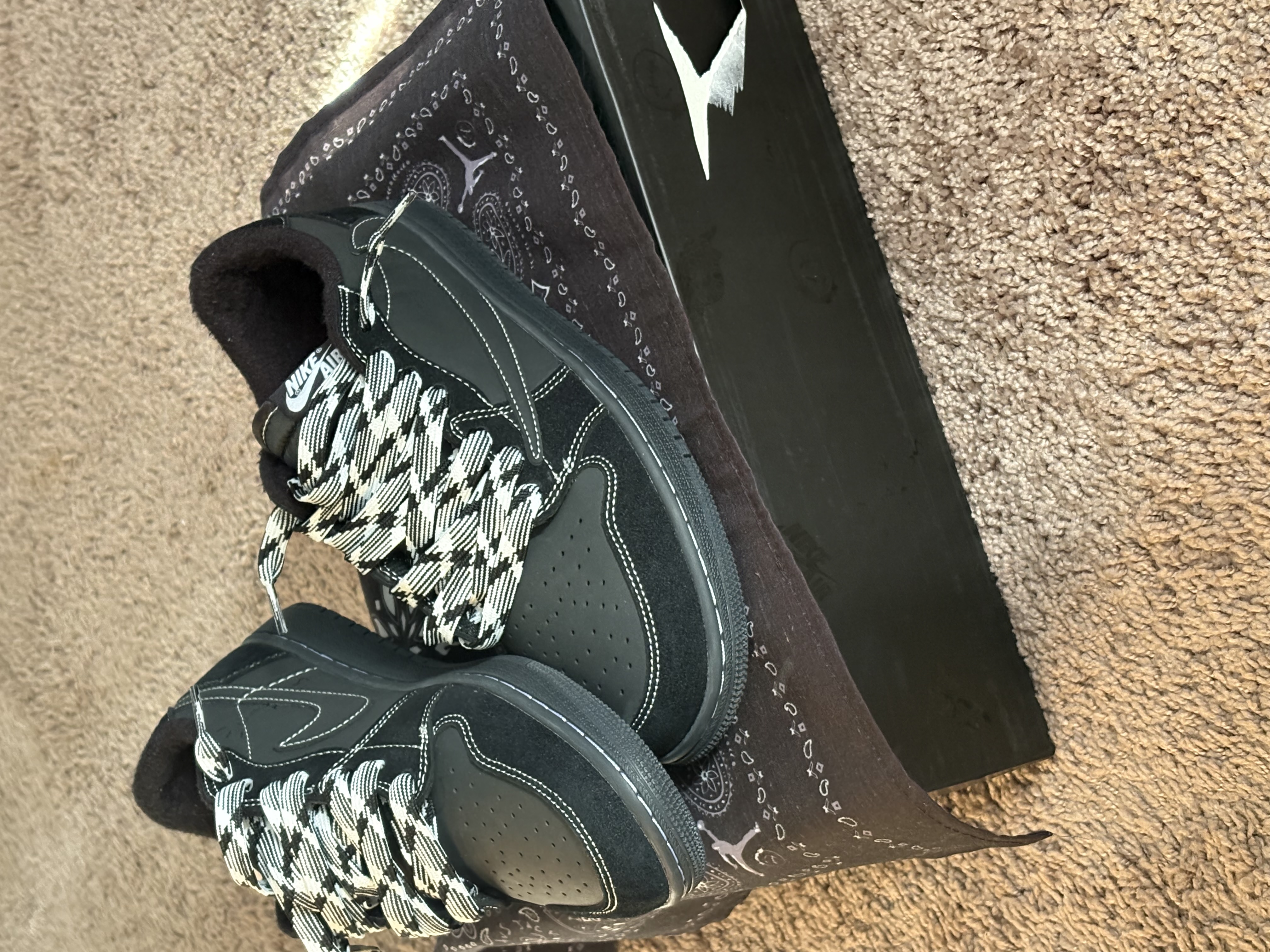 【Flash Sale】Air Jordan 1 Retro Low OG SP Travis Scott Black Phantom DM7866-001 review craze