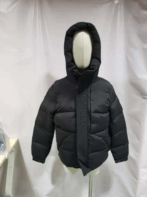 MONCLER Madeira Short Down Jacket Black (NFC)