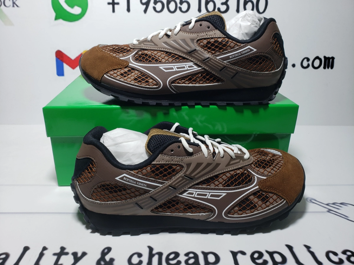 Bottega Veneta  Brown