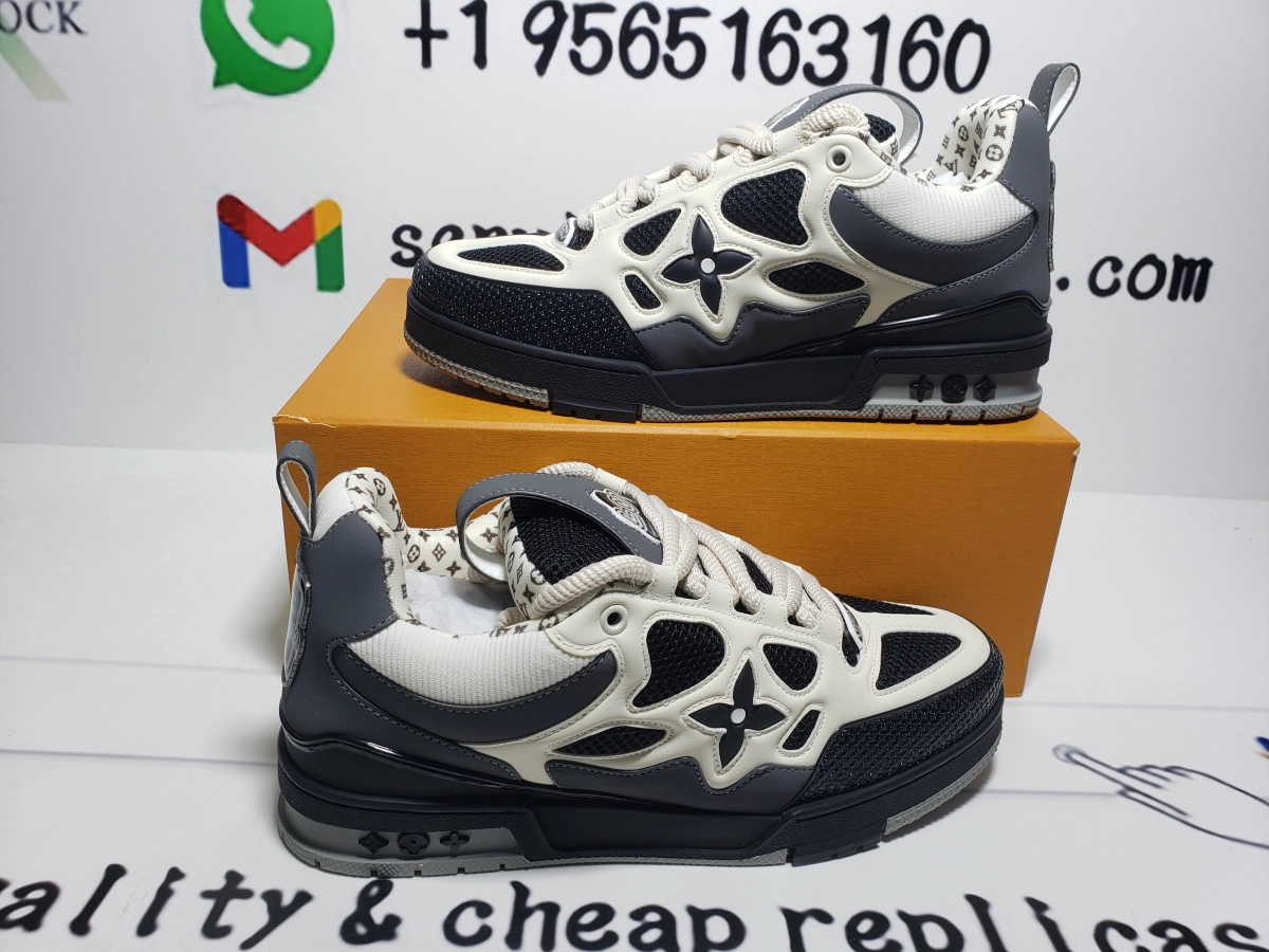 PK God Batch LOUIS VUITTON Leather lace up Fashionable Board Shoes Black Gray 1AC52M