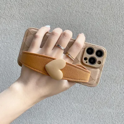Brown Heart Shaped Wristband Huawei Phone Case 02