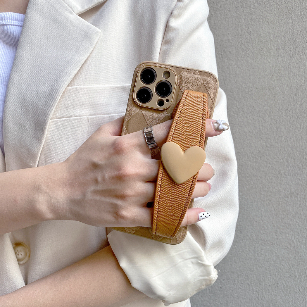 Brown Heart Shaped Wristband Huawei Phone Case