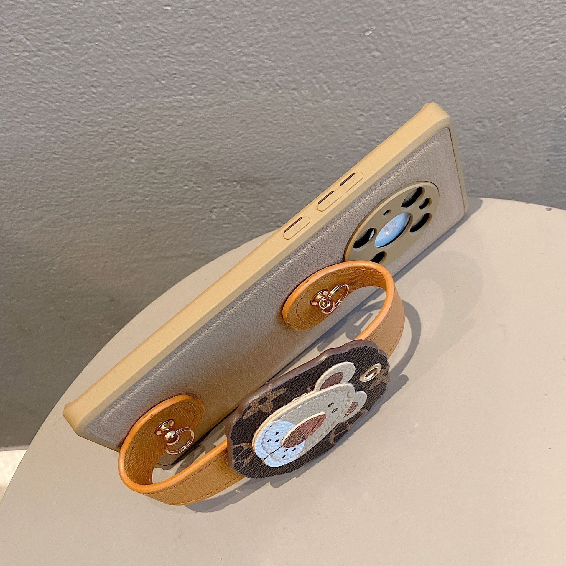 Lion Wristband Huawei Phone Case