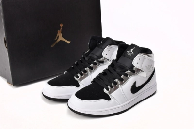 Air Jordan 1 Mid Alternate Think 16 Reps Sneake 554724-121 02