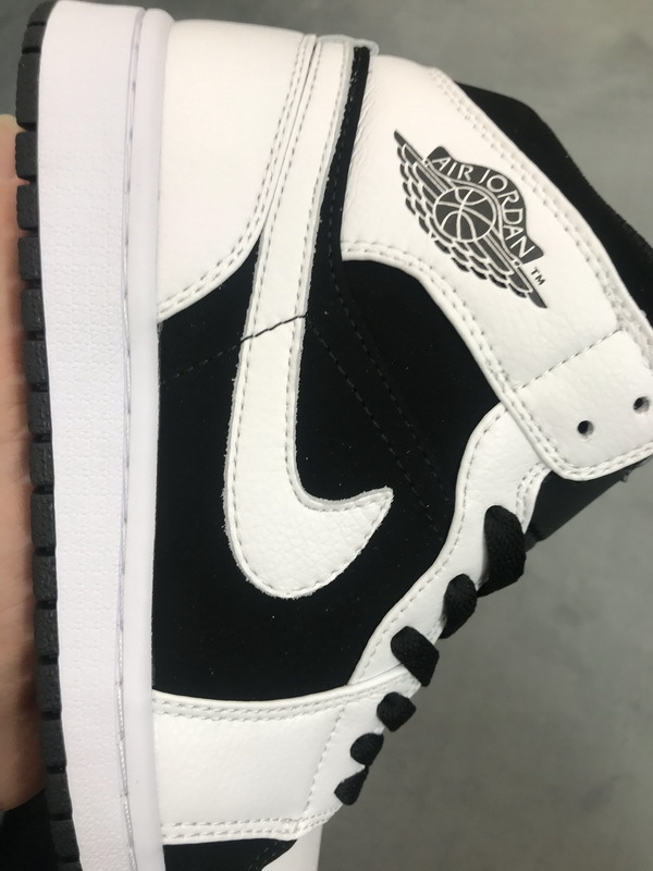 aj 1 mid black white