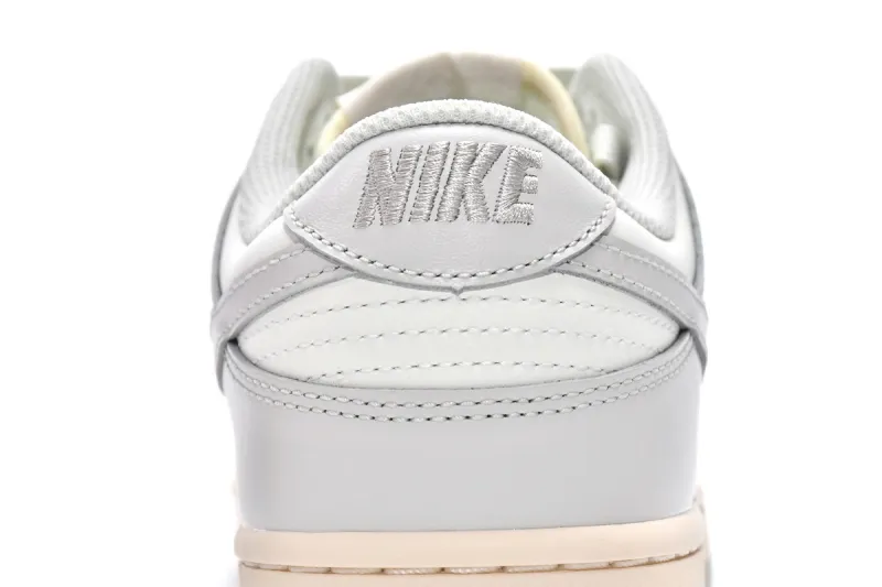 Reps Sneakers Nike Dunk Low Light Bone DD1503-107