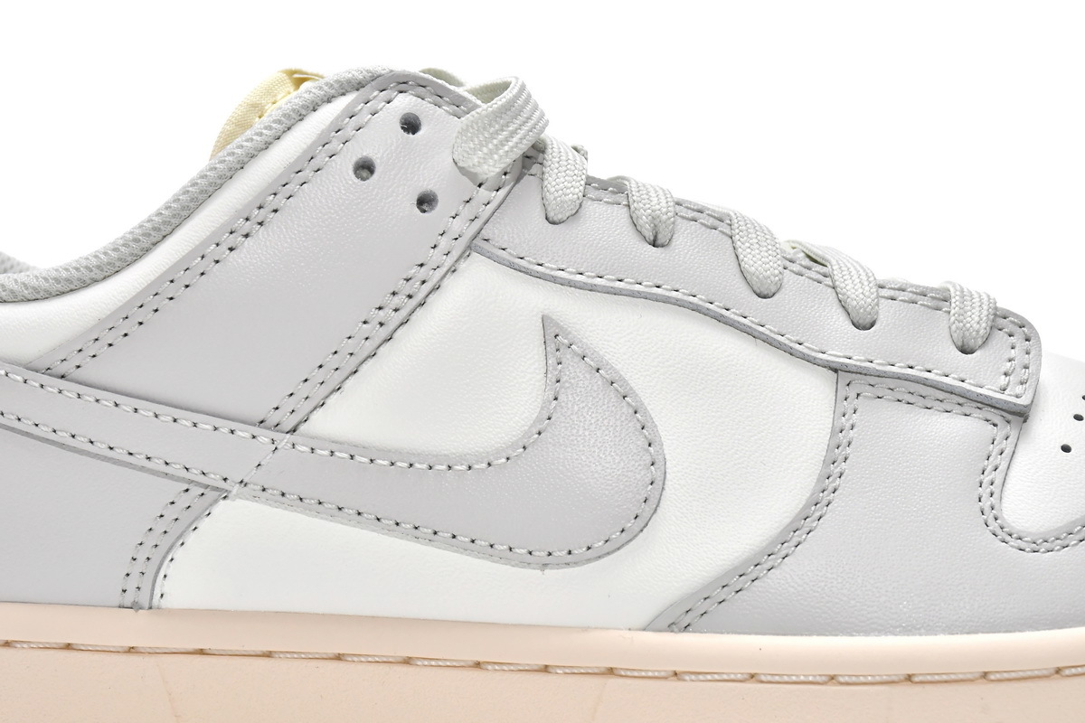 Reps Sneakers Nike Dunk Low Light Bone DD1503-107