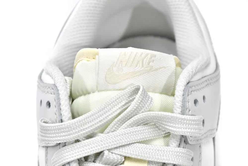 Reps Sneakers Nike Dunk Low Light Bone DD1503-107