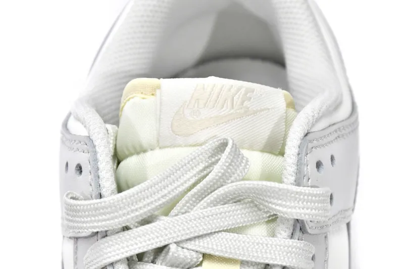 Reps Sneakers Nike Dunk Low Light Bone DD1503-107