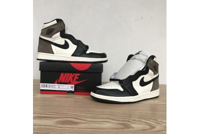 Air Jordan 1 Retro High OG Dark Mocha Reps Sneaker  555088-105 01