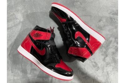 Air Jordan 1 Retro High OG Patent Bred 2021 Rep Sneakers 555088-063 01