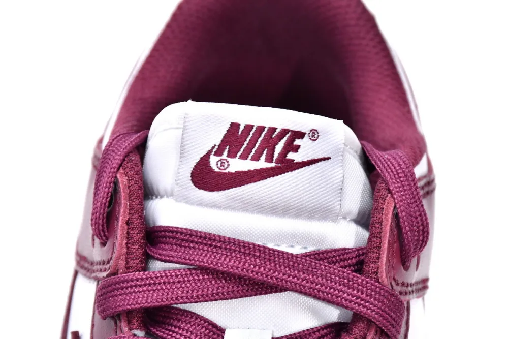 Nike Dunk Low Bordeaux Reps Sneaker DD1503-108