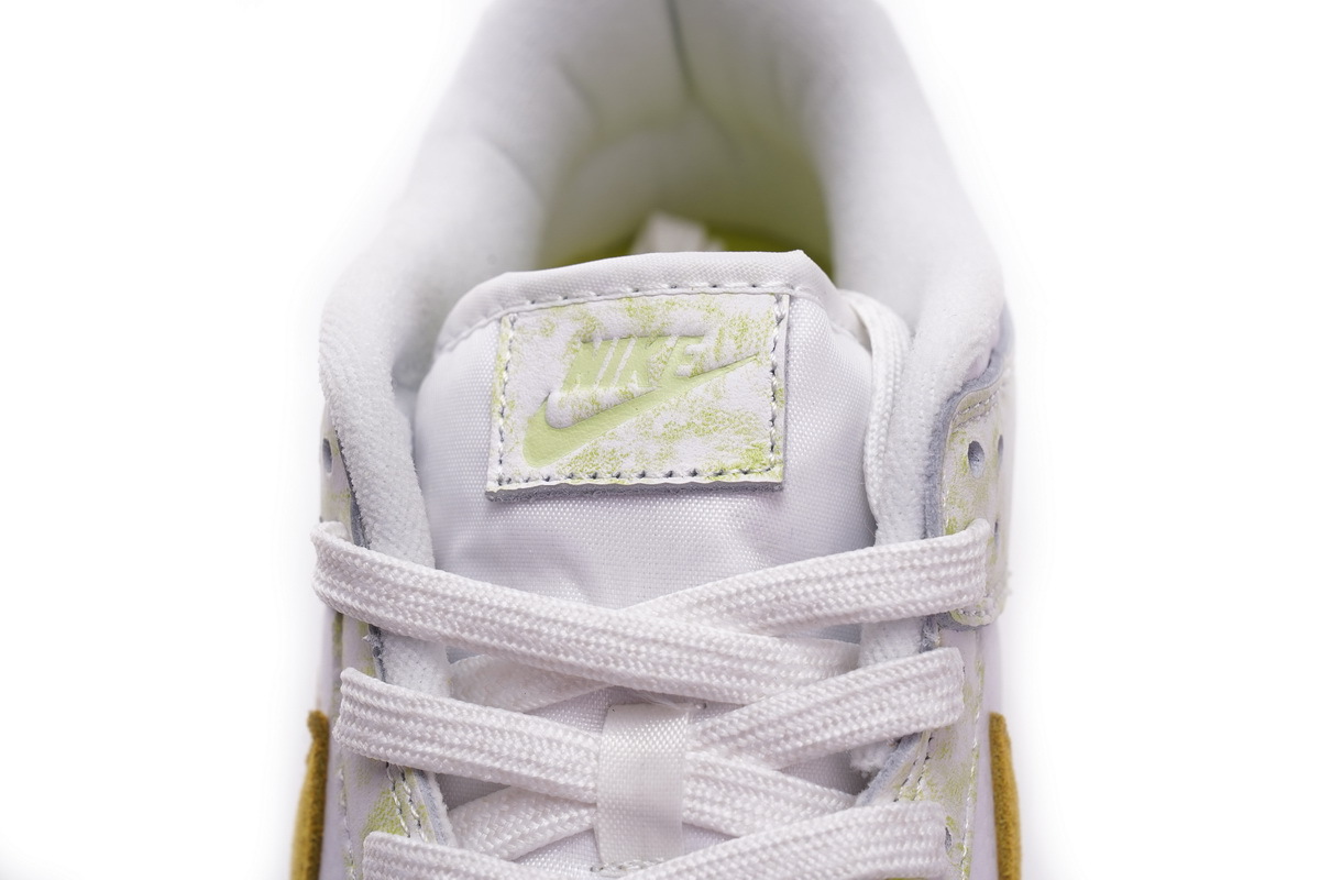 Nike Dunk Low Yellow Strike