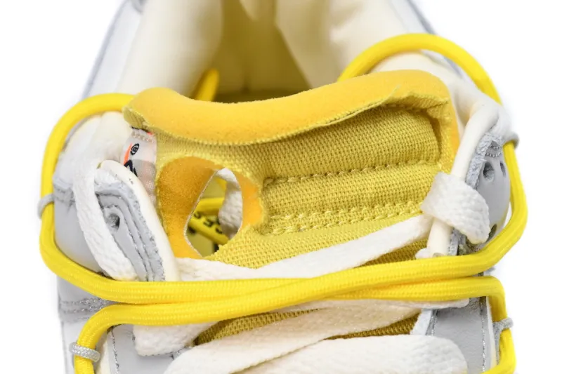 Off-White Lot 29