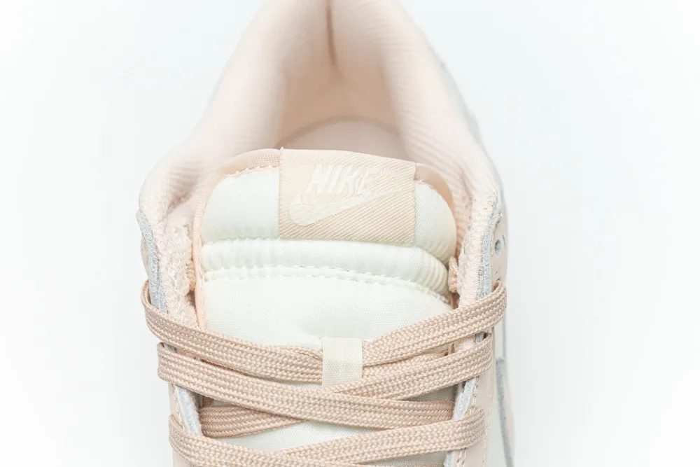 Nike Dunk Pearl