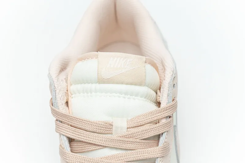 Nike Dunk Pearl
