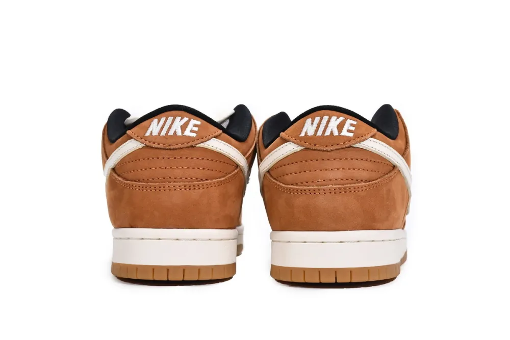 sb dunk low dark russet