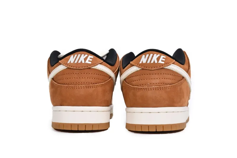 sb dunk low dark russet